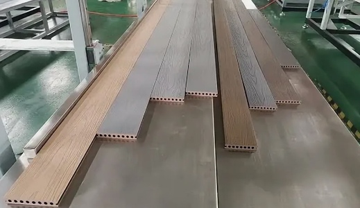 Секреты долголетия: технология co-extrusion в производстве ДПК